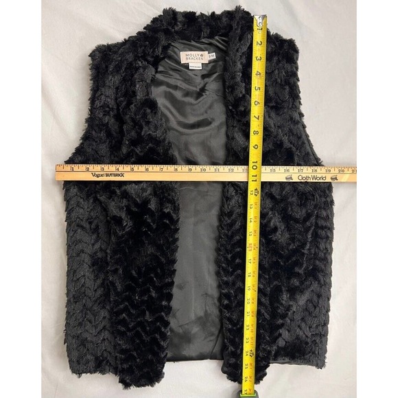 Molly Bracken Vest Women's S/M Black Solid Open Front Lined Collarless Faux Fur - Picture 4 of 9